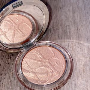 Dior Diorakin Nude Luminizer Highlighter